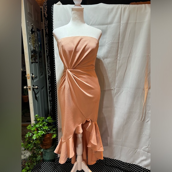 Selfie Leslie NWT PROM QUEEN BANDEAU MIDI DRESS BLUSH Size Small - Picture 2 of 8